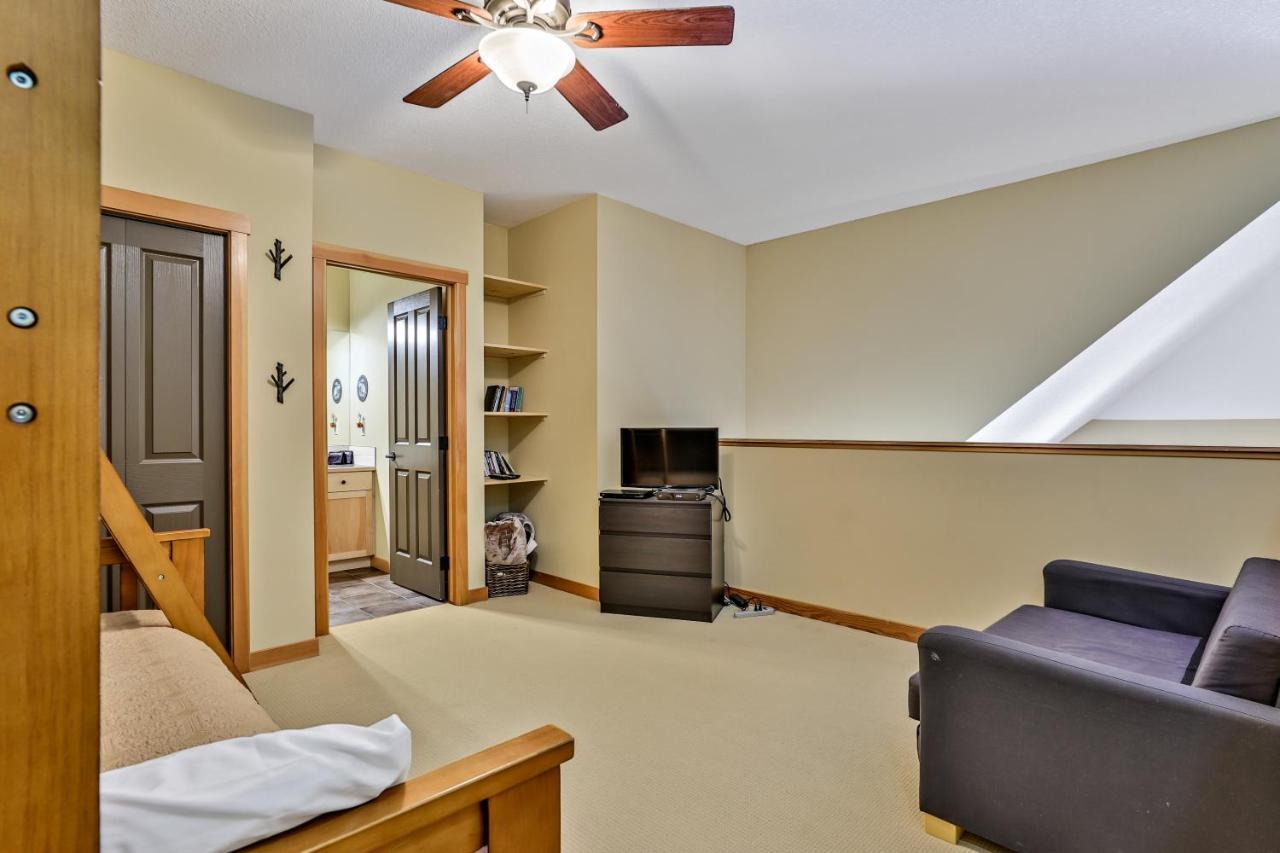 Spectacular Mountain View Corner Unit Pool Hot Tub Park Pass Canmore Exterior foto